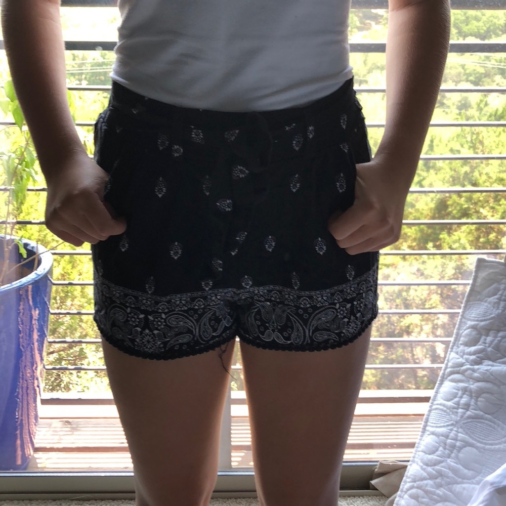 Cotton shorts with simple design